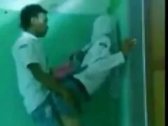 Chó cái nhuộm và con sex xuat tinh vao mom đực của cô ấy
