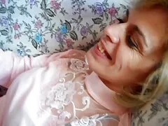 Cô gái tóc nâu sang trọng Kagney Linn và phim sex dai vao mom cô gái tóc vàng Audrey Bitoni